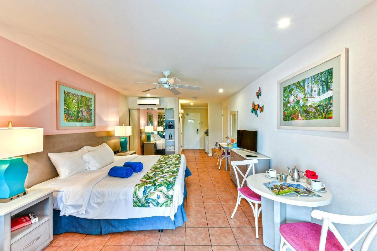 Butterfly Beach Hotel Christ Church Exterior photo